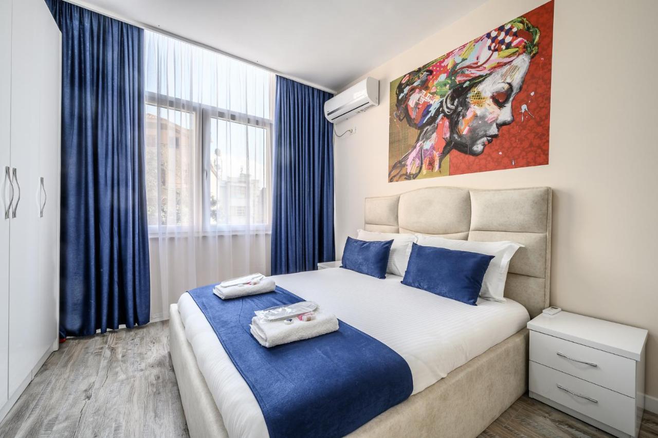 Miku Apartment-Modernly Designed Downtown Tiranë Ngoại thất bức ảnh