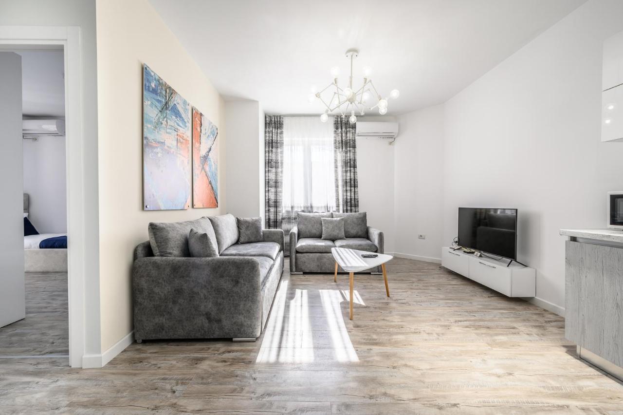 Miku Apartment-Modernly Designed Downtown Tiranë Ngoại thất bức ảnh