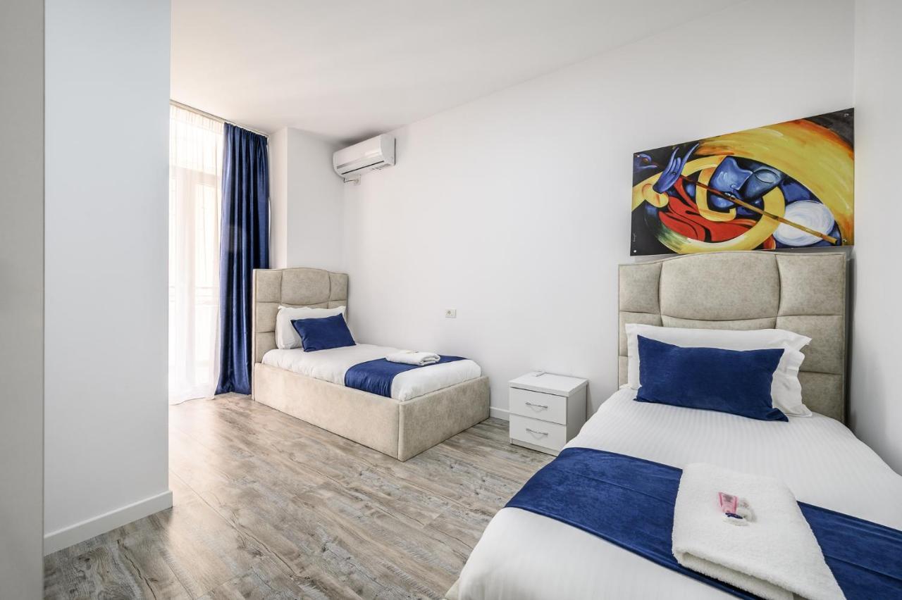 Miku Apartment-Modernly Designed Downtown Tiranë Ngoại thất bức ảnh