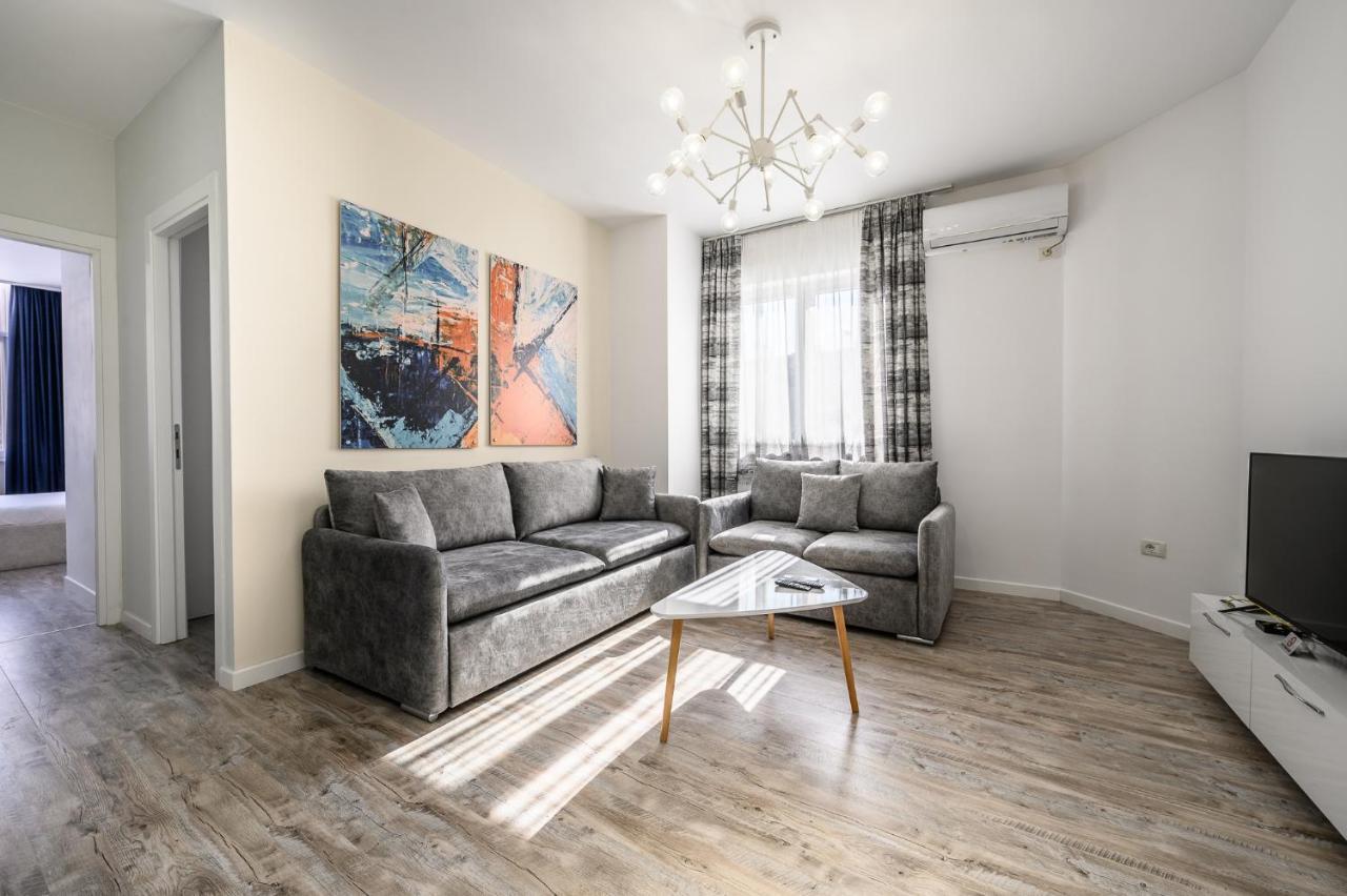 Miku Apartment-Modernly Designed Downtown Tiranë Ngoại thất bức ảnh
